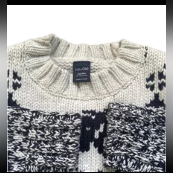 Baby Gap Cableknit Sweater Baby Size 12-18 Months  Worn Winter Clothes - Picture 6 of 7